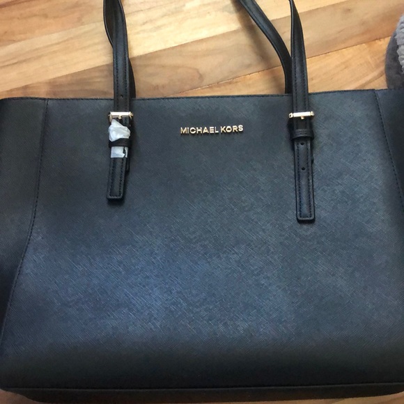 Michael Kors Handbags - Michael Kors purse